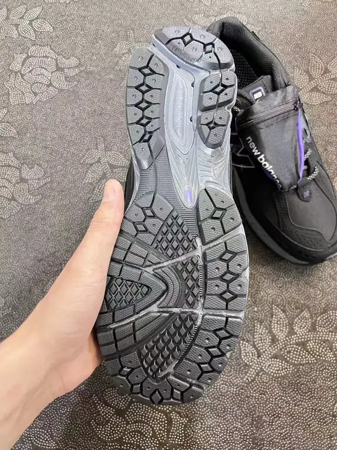 NB1906R Dad Shoes in Black Purple
