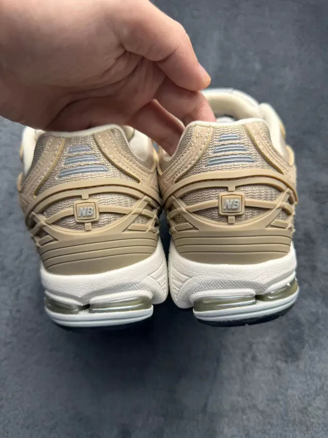NB1906R Authentic Vintage Style Sneakers
