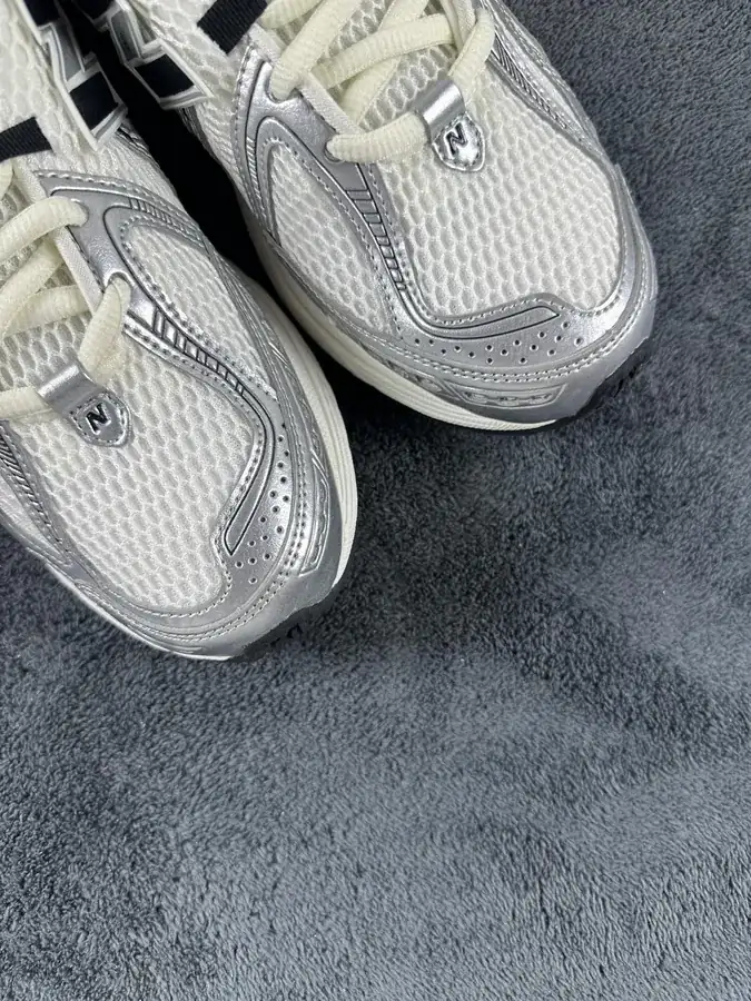 NB1906R Retro Trend Sneaker