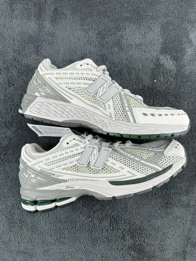 NB1906R Retro Trend Sneaker