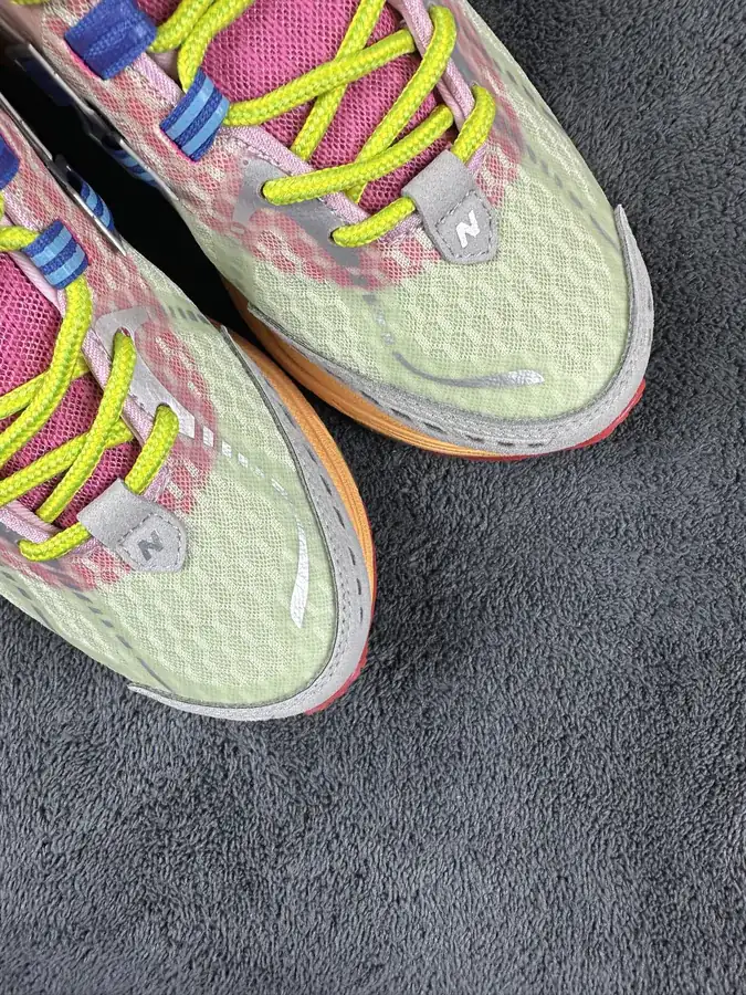 NB1906R Retro Trend Sneakers