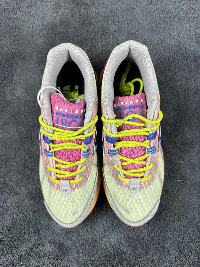 NB1906R Retro Trend Sneakers