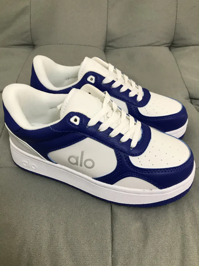 Alo Yoga White and Blue Color