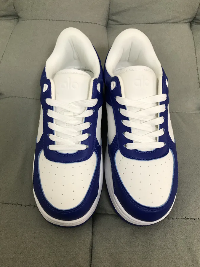 Alo Yoga White and Blue Color