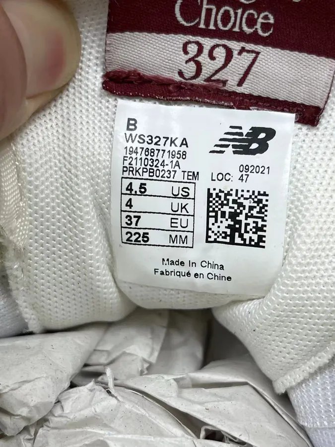 NB327 Vintage Style Sneaker