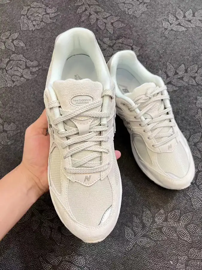 NB 2002R Running Shoes in Pink Beige