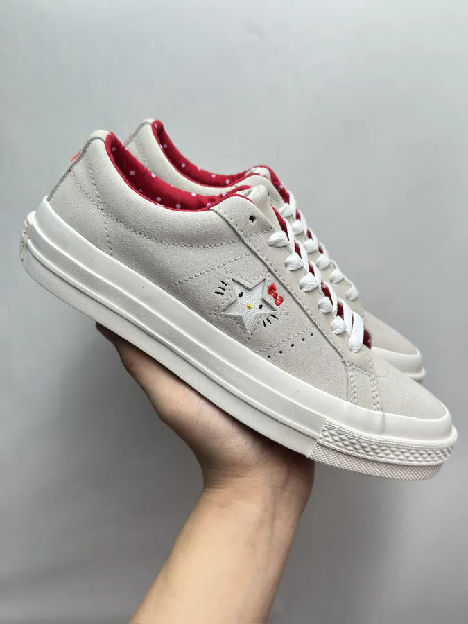 Converse One Star Ox Hello Kitty Grey