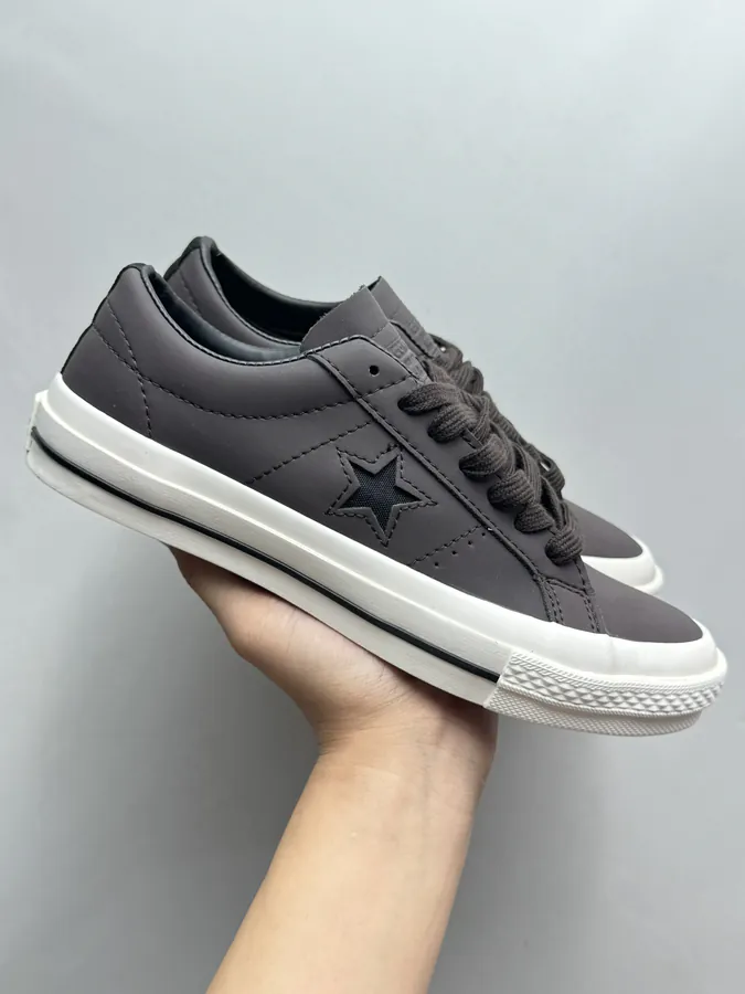Chuck One Star Pro Black Premium Sneaker with Classic Style