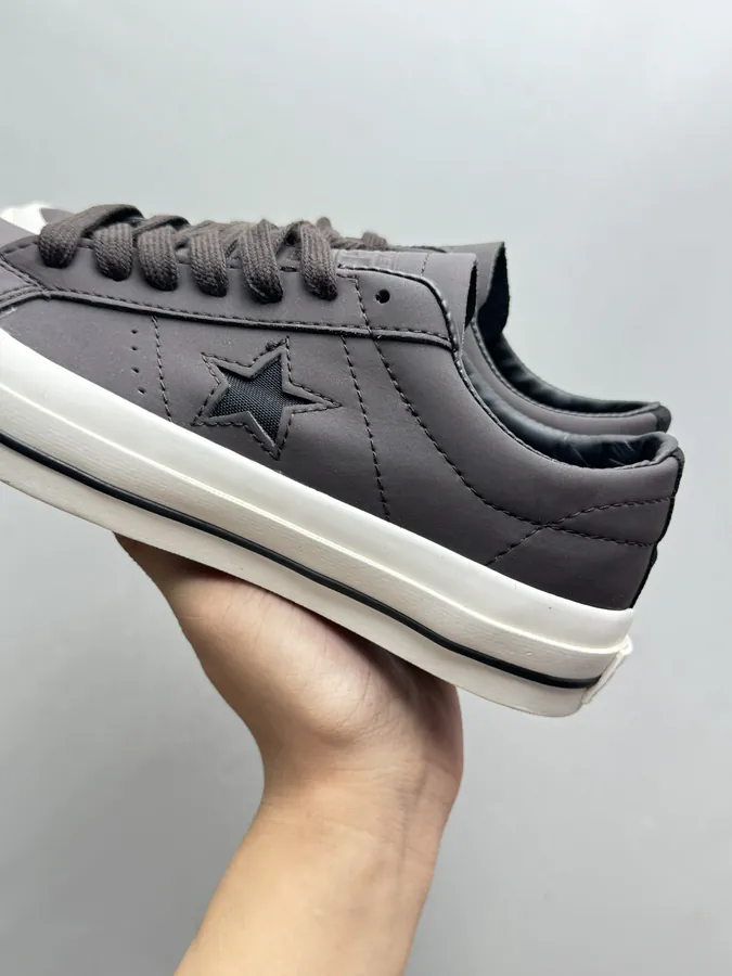 Chuck One Star Pro Black Premium Sneaker with Classic Style