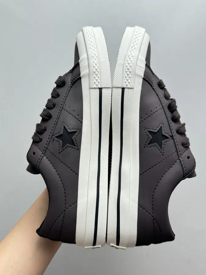 Chuck One Star Pro Black Premium Sneaker with Classic Style