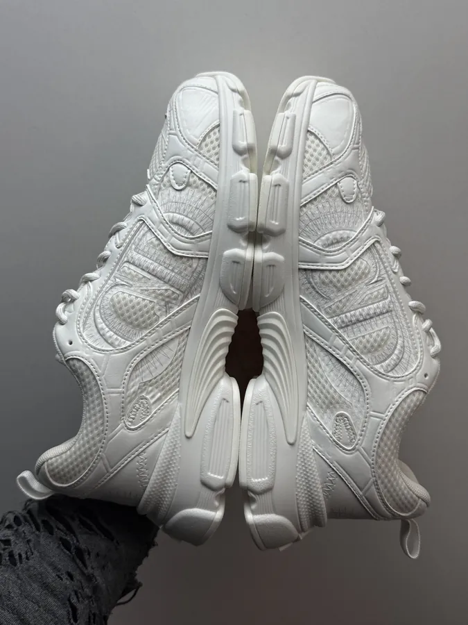 Cono White Bucket Bag