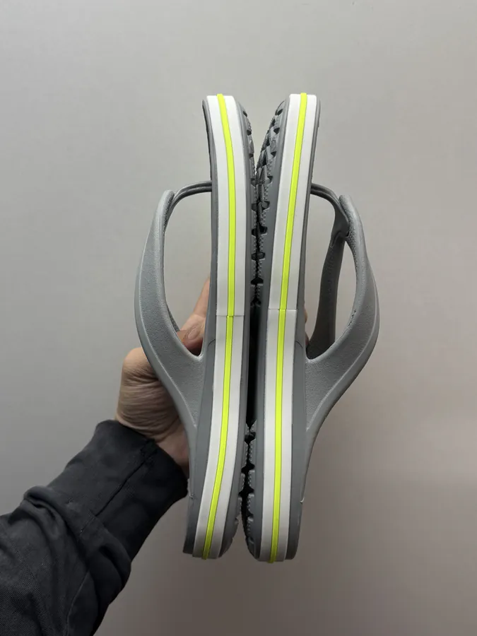 Crocs Bayaband Flip in Gray Green