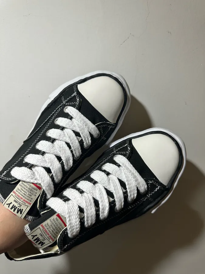 MMY Three Original Kangyu Shell Head Sneaker in White