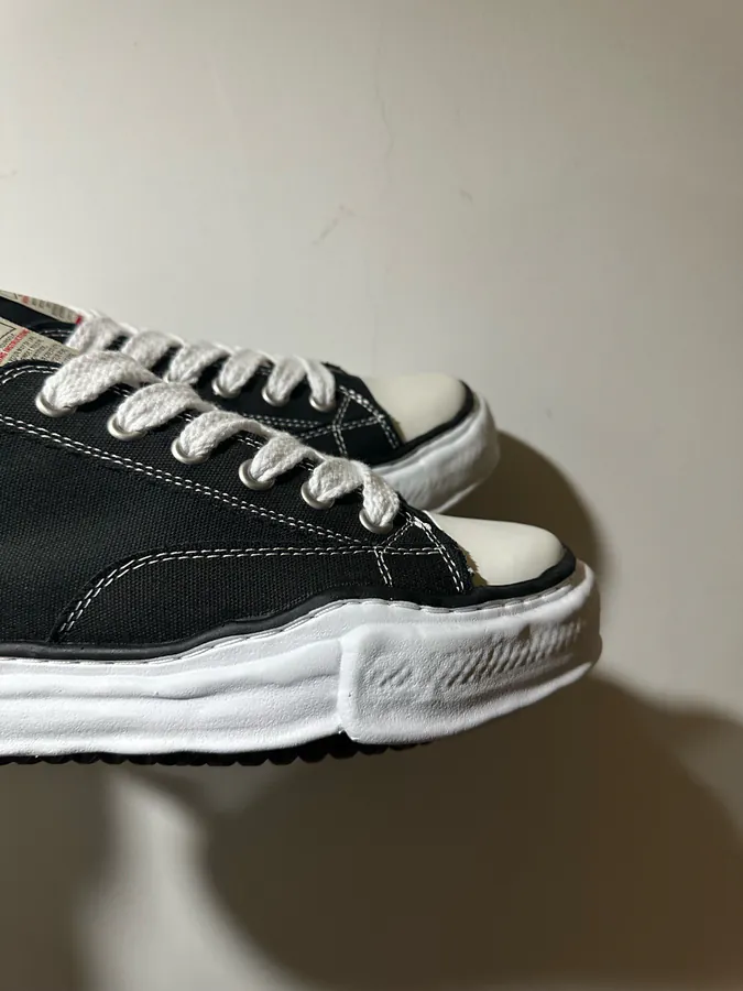 MMY Three Original Kangyu Shell Head Sneaker in White