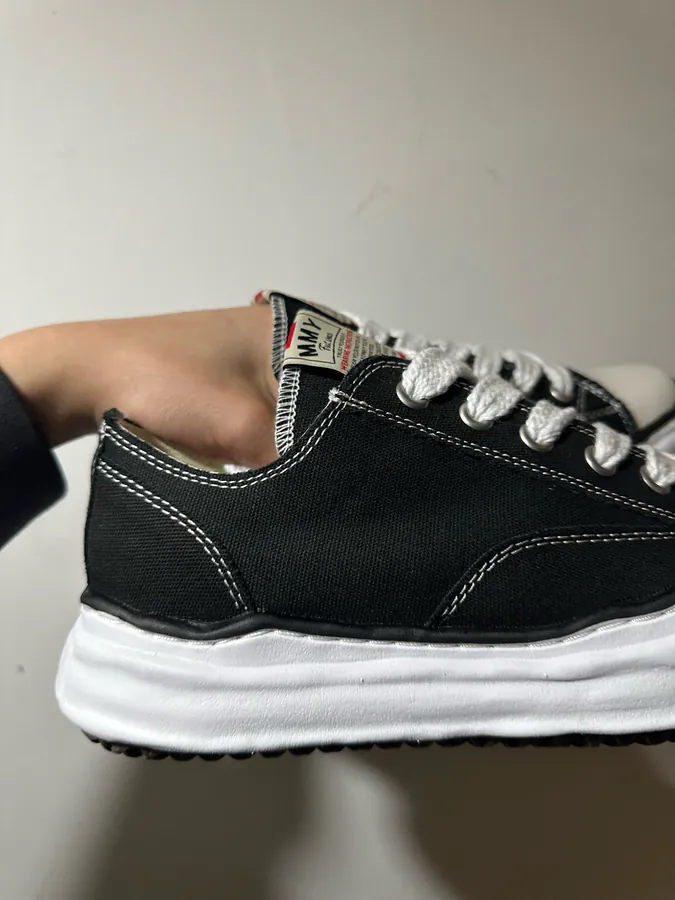 MMY Three Original Kangyu Shell Head Sneaker in White