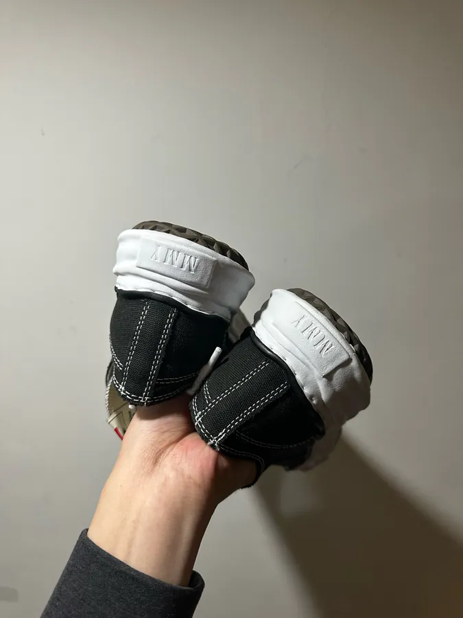 MMY Three Original Kangyu Shell Head Sneaker in White