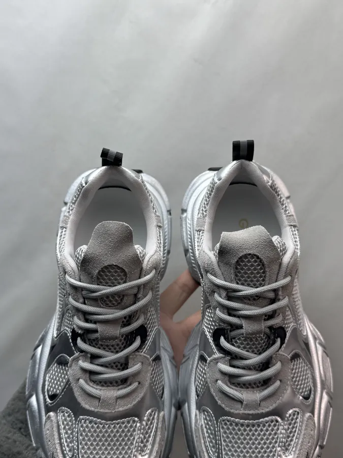 270 GG CC Dad Shoes with Black and Silver Color