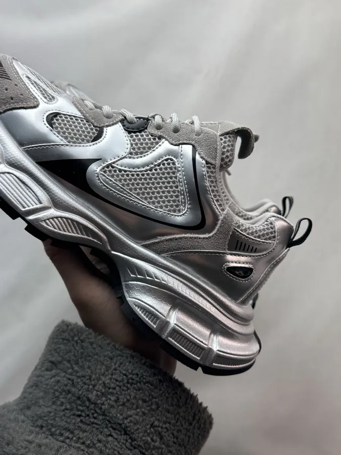 270 GG CC Dad Shoes with Black and Silver Color