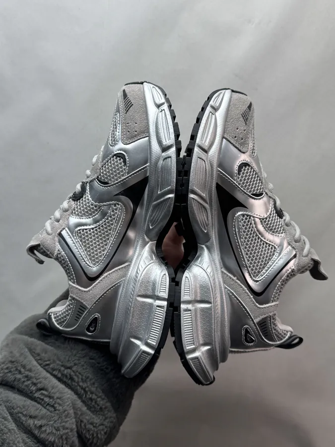 270 GG CC Dad Shoes with Black and Silver Color