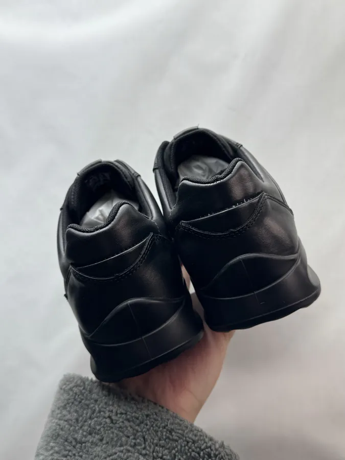 Ecco Yashis Series Black