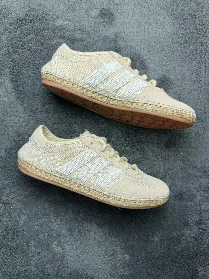 Shoes Visual Reference Sample