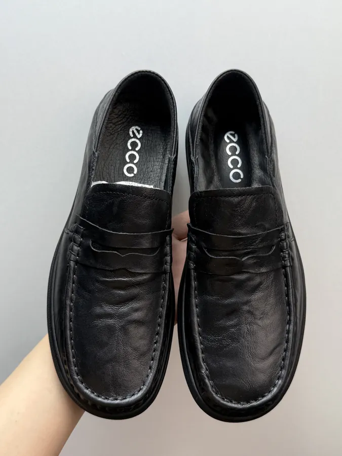 Ecco Black Luxury Sneaker