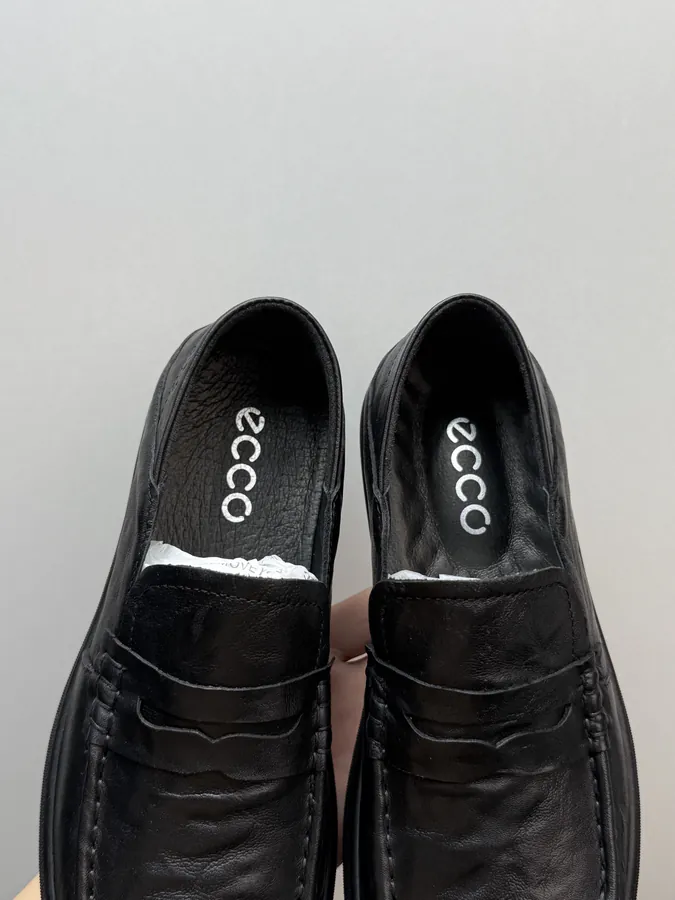 Ecco Black Luxury Sneaker