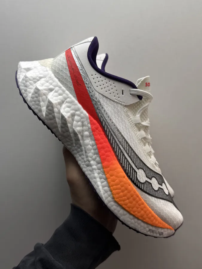 Saucony Endorphin Pro 4 White and Black