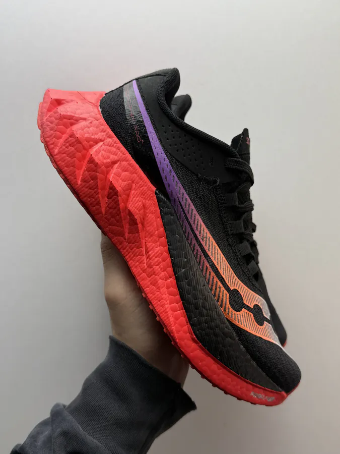 Saucony Endorphin Pro 4 Black Red