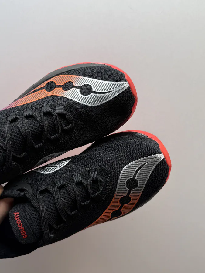Saucony Endorphin Pro 4 Black Red
