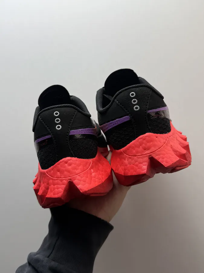 Saucony Endorphin Pro 4 Black Red