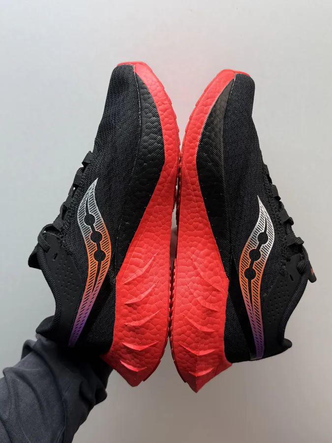 Saucony Endorphin Pro 4 Black Red