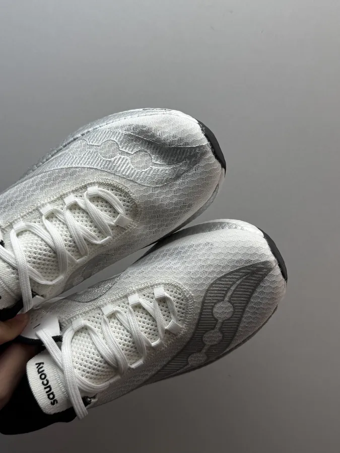 Saucony Endorphin Pro 4 Silver