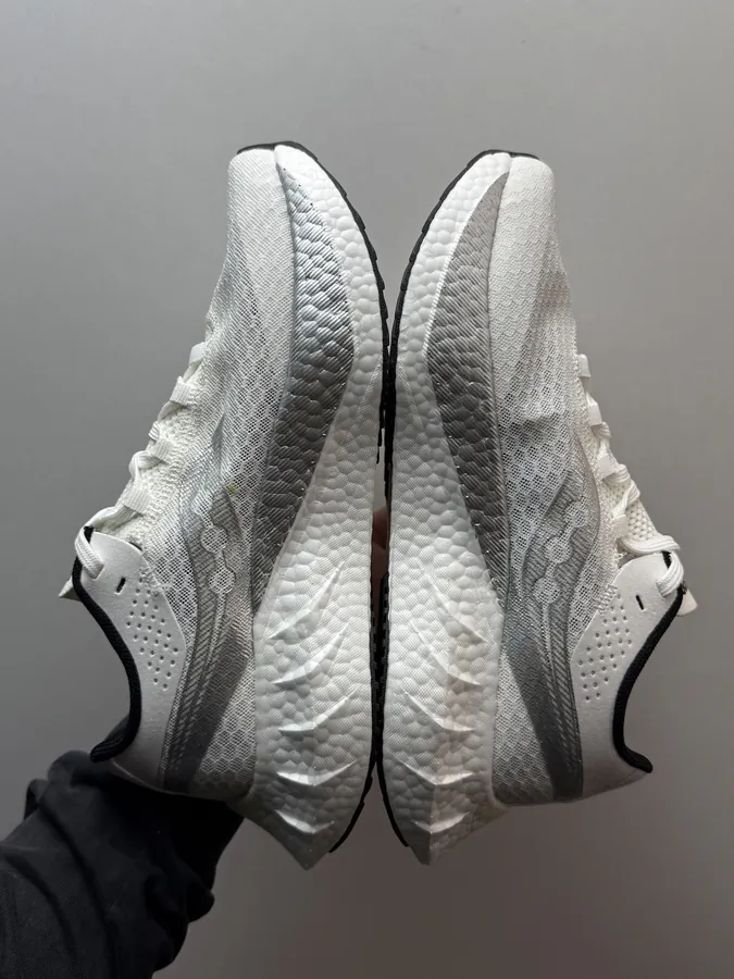 Saucony Endorphin Pro 4 Silver