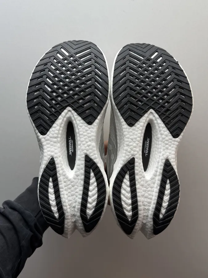 Saucony Endorphin Pro 4 Silver