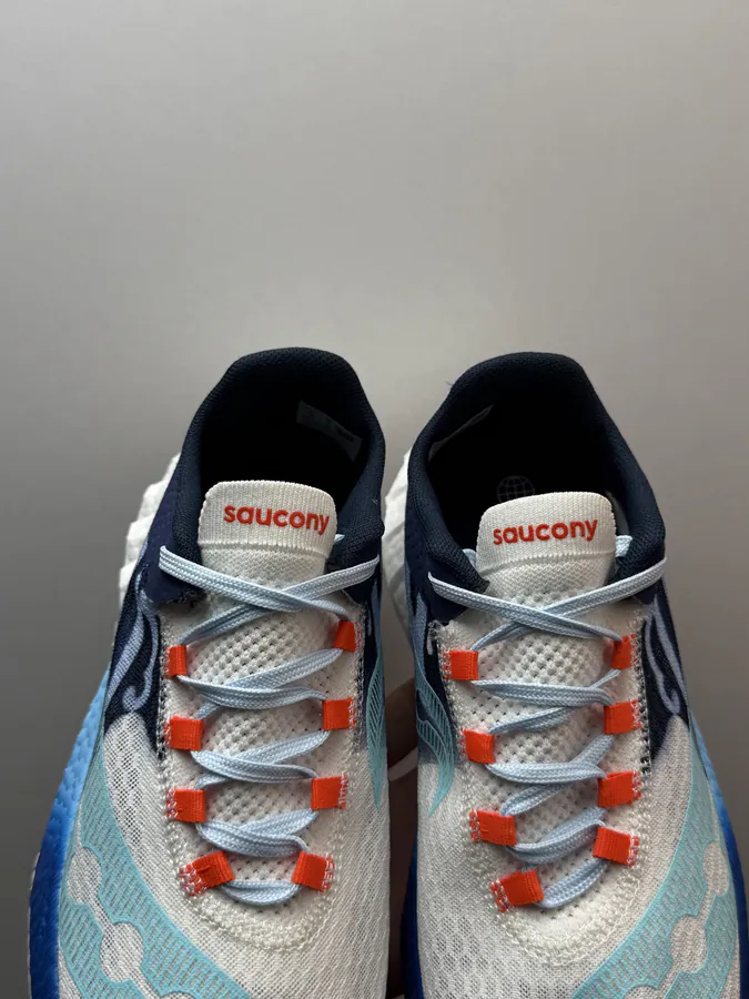 Saucony Endorphin Pro 4 Lightweight Running Shoes