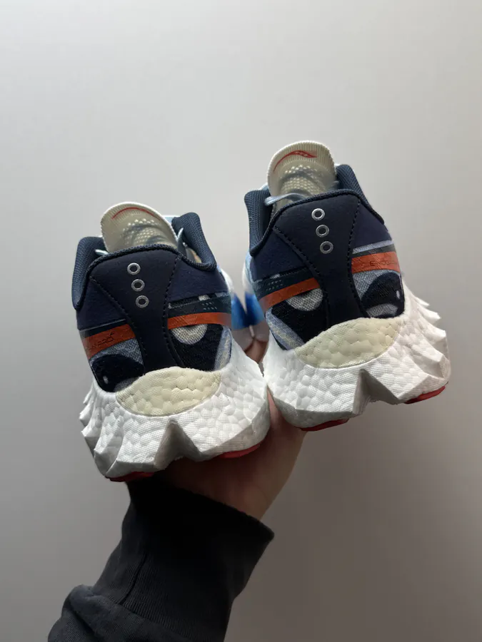 Saucony Endorphin Pro 4 Lightweight Running Shoes