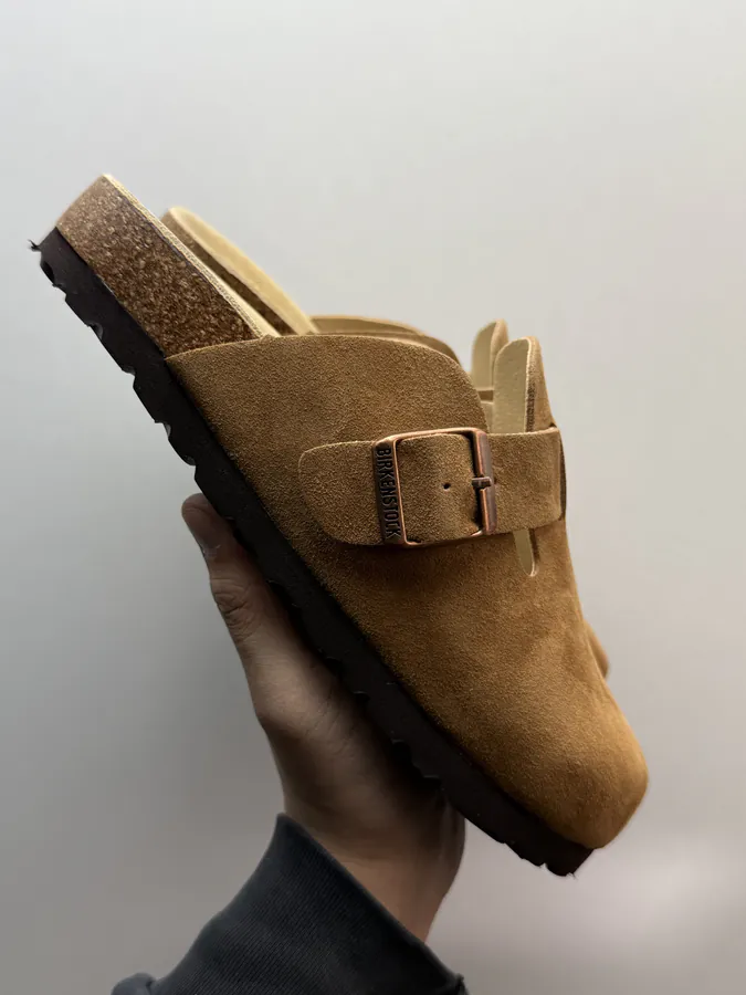 Birkenstock Bucket Bag in Brown