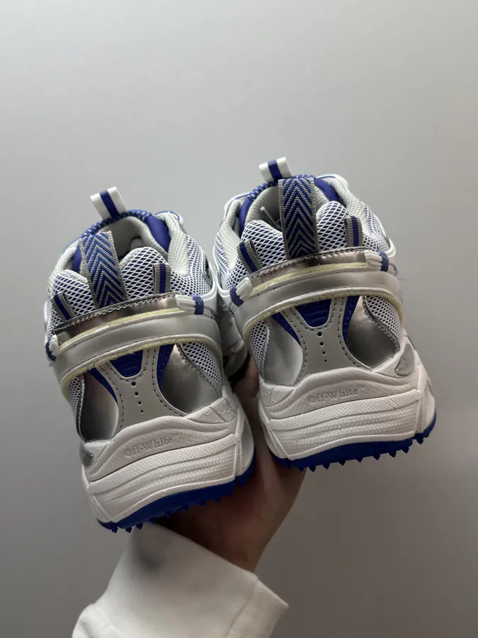 OFF WHITE Be Right Back Blue White Stripe Sneaker