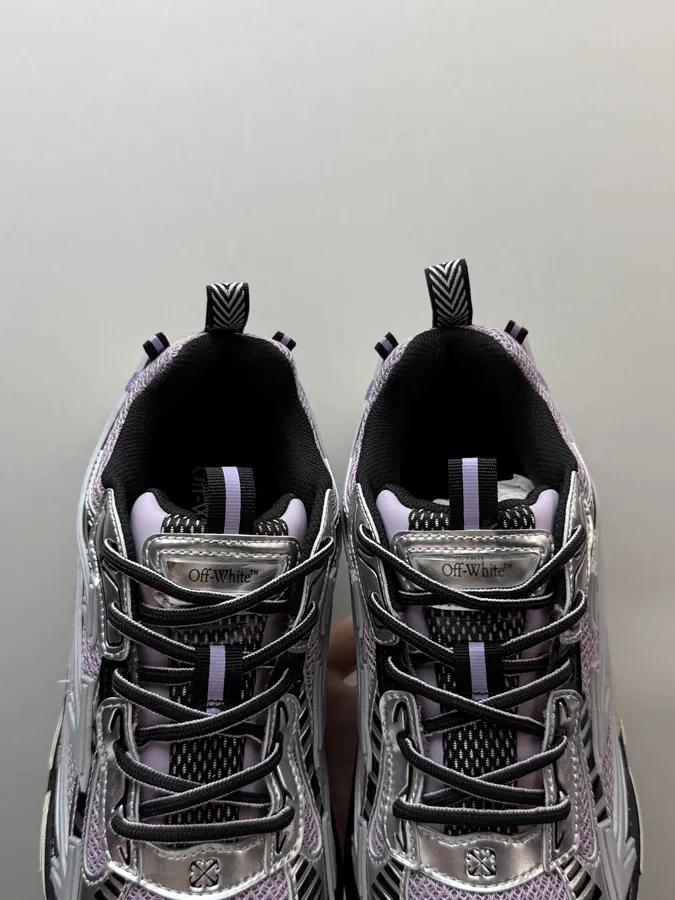 OFF WHITE Be Right Back Pink Sneaker