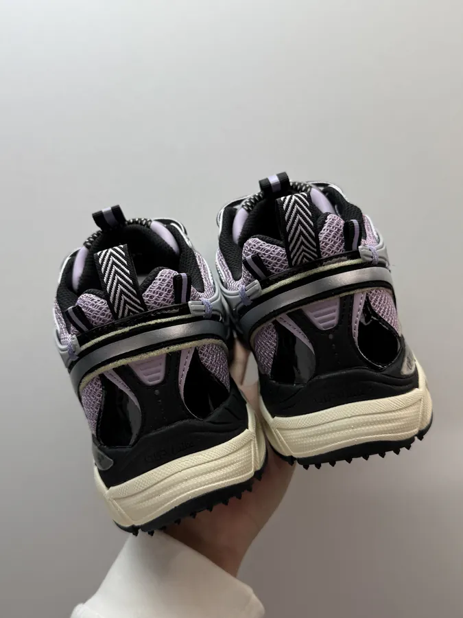 OFF WHITE Be Right Back Pink Sneaker