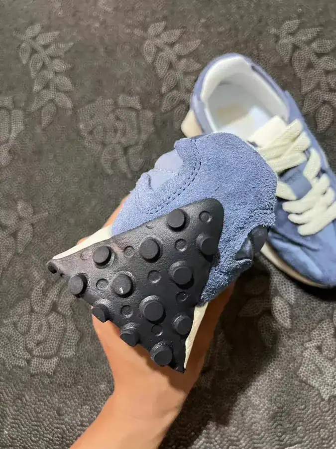 NB 327 Low Top Running Shoes in Gray Blue