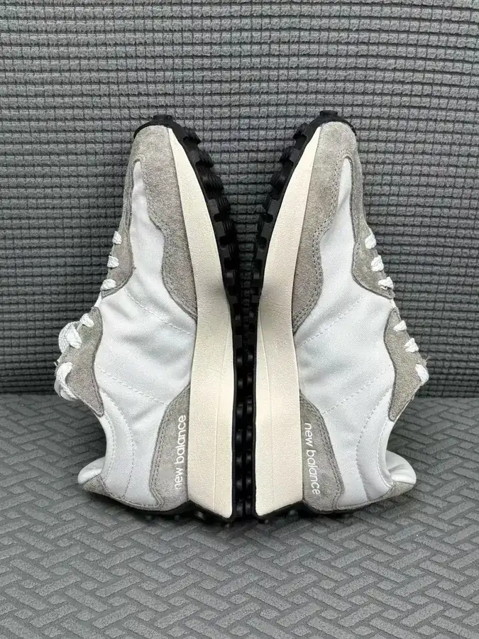 NB327 Classic Grey Sneaker