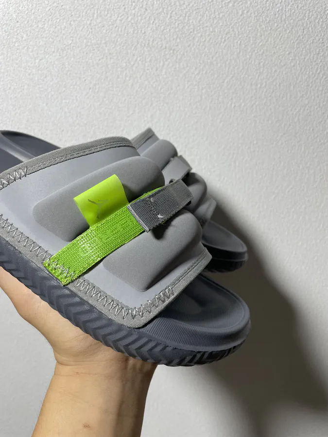 Air Jordan Super Play Sport Slippers in Gray Green