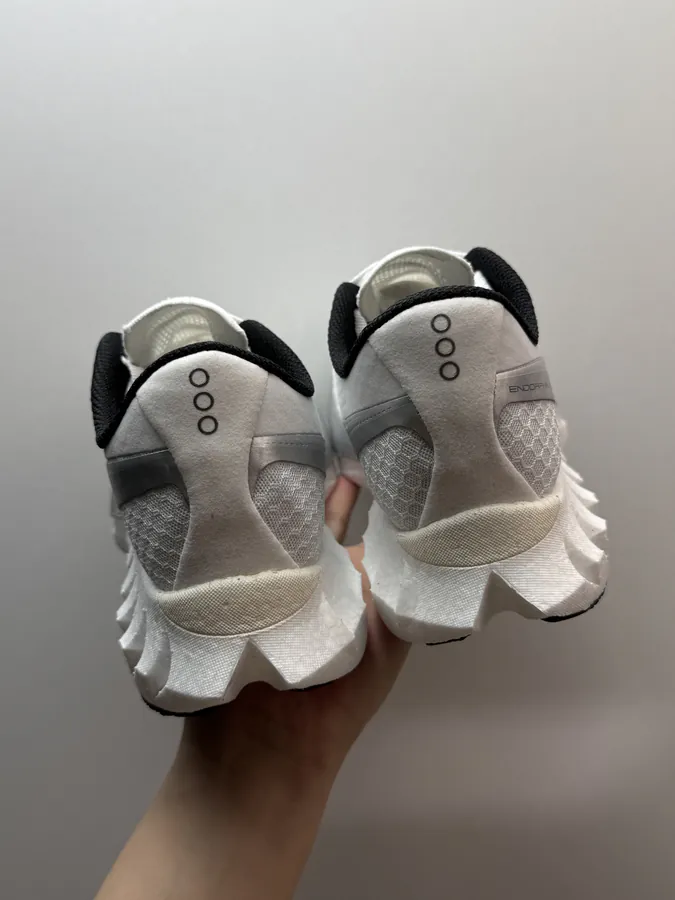 Saucony Endorphin Pro 4 Lightweight Running Shoes with Silver Accents