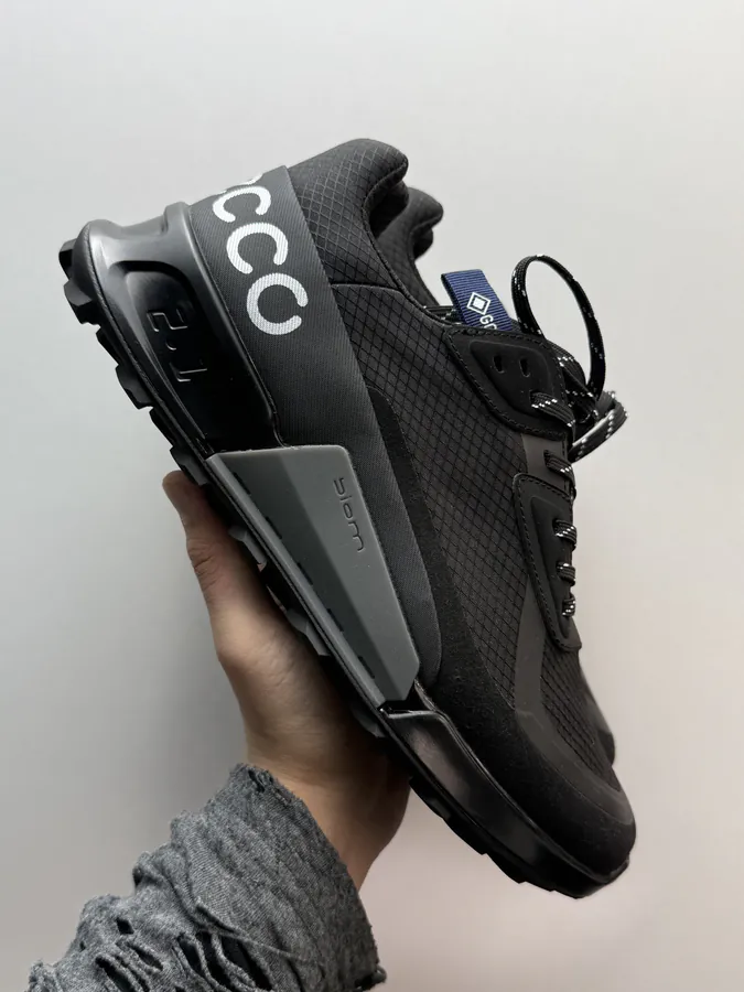 Ecco BIOM 2.1 X COUNTRY Black