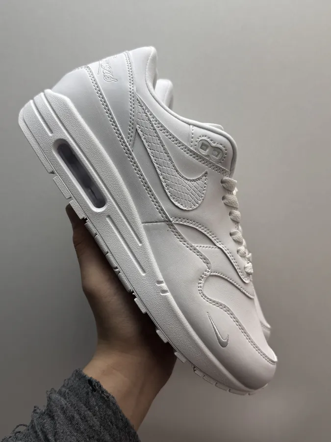 Supreme x Nike Air Max 1 White