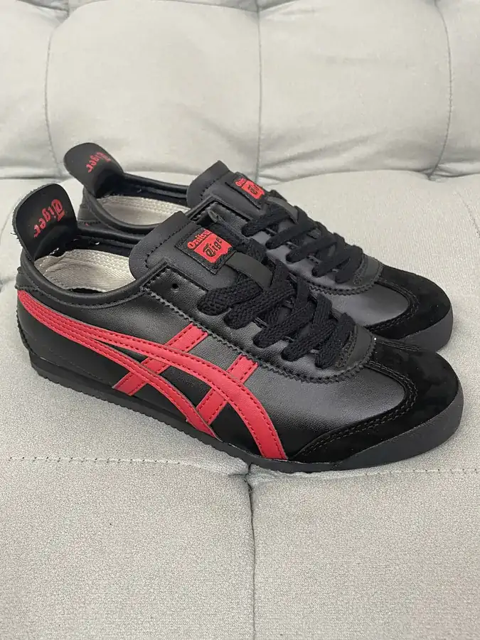Tiger Onitsuka MEXICO 66 Sneaker Black and Red Color