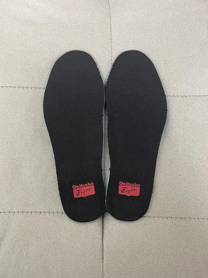Tiger Onitsuka MEXICO 66 Sneaker Black and Red Color
