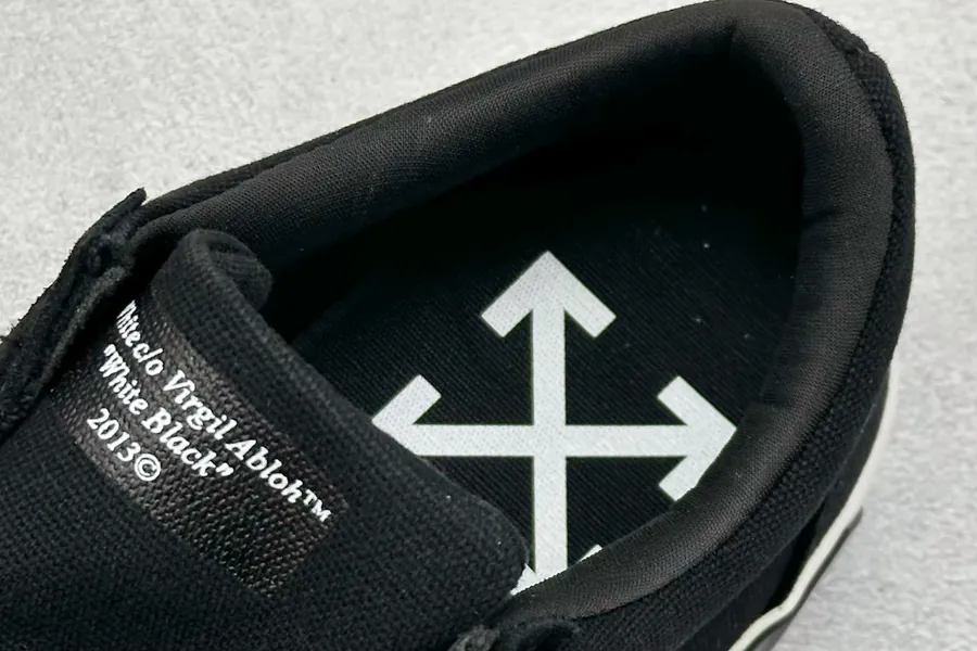 OFF WHITE Gym Shoes Lovers Comfortable and Durable Low top Canvas Sneakers